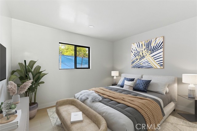 1170 Wilton, Hollywood CA: https://media.crmls.org/medias/3f7fbb05-0caa-4426-be9b-eff759610eeb.jpg