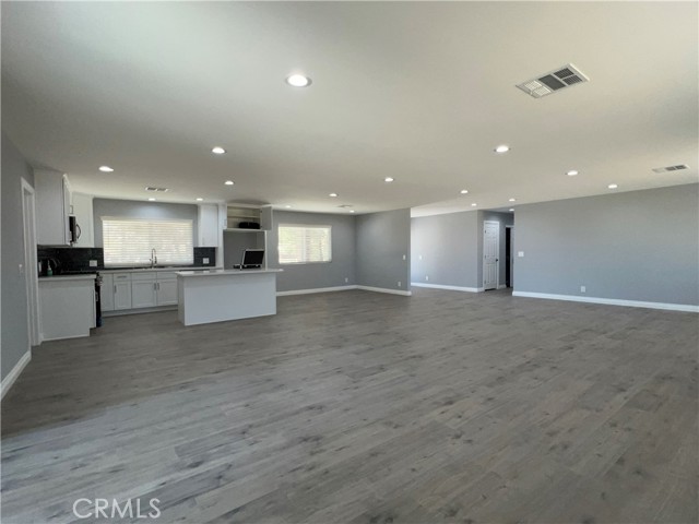 Detail Gallery Image 17 of 75 For 3255 E Avenue H8, Lancaster,  CA 93535 - 3 Beds | 2/1 Baths