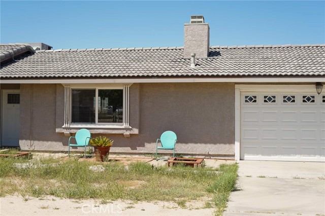 Detail Gallery Image 2 of 41 For 15910 Tokay St, Victorville,  CA 92395 - 3 Beds | 2 Baths