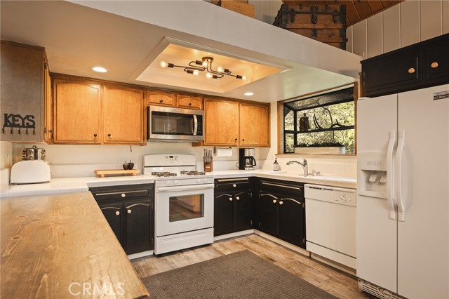 27332 Pinewood, Lake Arrowhead, CA 92352