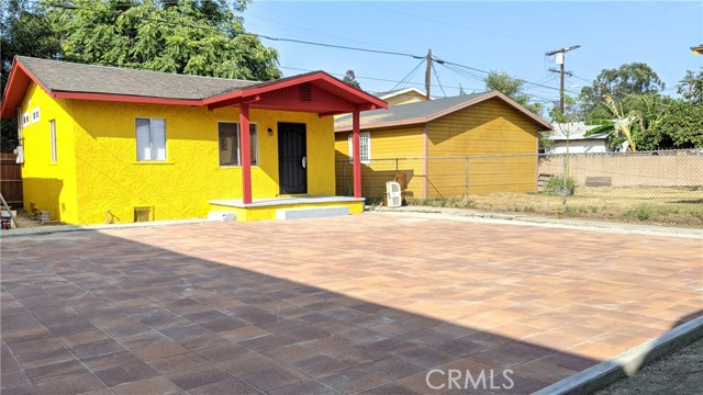 Detail Gallery Image 1 of 13 For 1293 1/2 W 37th Dr, Los Angeles,  CA 90007 - 2 Beds | 2 Baths