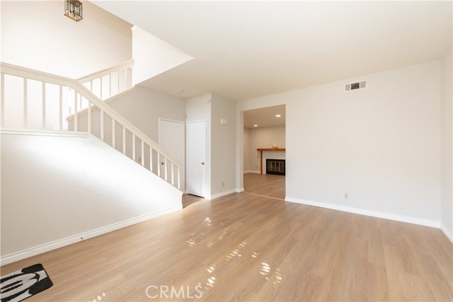 656 Springbrook N, Irvine CA: https://media.crmls.org/medias/3f815b2d-af67-4e8d-9177-2a3dbf75ce67.jpg