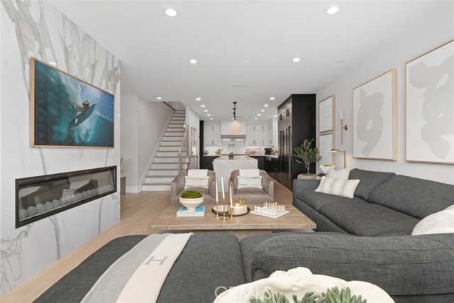 Detail Gallery Image 14 of 46 For 701 Poinsettia Ave, Corona Del Mar,  CA 92625 - 3 Beds | 2/1 Baths