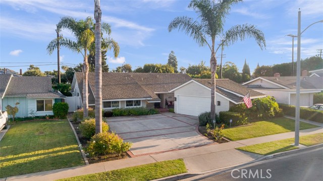 1811 Pitcairn Dr, Costa Mesa, CA 92626