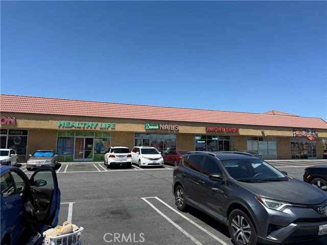 17480 Arrow Boulevard, Fontana CA: https://media.crmls.org/medias/3f8334c9-80d4-4827-9008-faf196c6a8e5.jpg