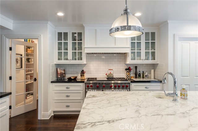 5433 Castle Knoll Road, La Canada Flintridge CA: https://media.crmls.org/medias/3f838add-3c60-42b3-8db1-250e642a7bb2.jpg