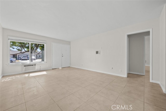 Detail Gallery Image 9 of 23 For 1925 Royalty Dr, Pomona,  CA 91767 - – Beds | – Baths