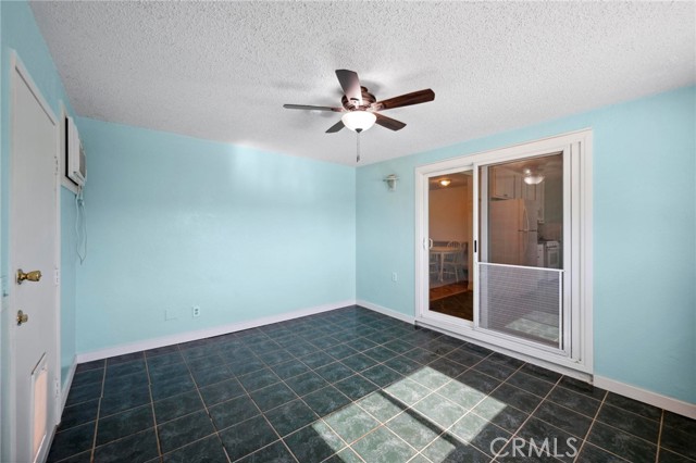 41125 179th E Street, Lancaster CA: https://media.crmls.org/medias/3f840a71-d360-4adb-84ad-432dbf4bc5de.jpg