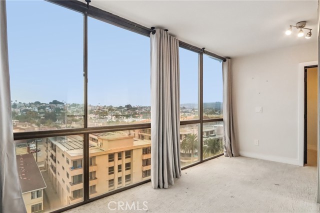 531 Esplanade, Redondo Beach, California 90277, 2 Bedrooms Bedrooms, 0 ,1 BathroomBathrooms,Residential,For Sale,Esplanade,0,PW26154247