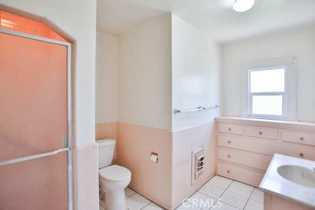 1012 S Sierra Vista Avenue, Alhambra CA: https://media.crmls.org/medias/3f84bbfa-5759-482e-8e03-df4a68ff7fb6.jpg