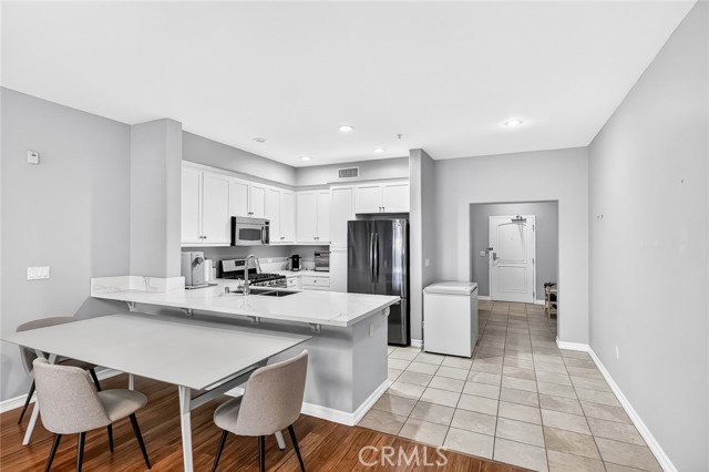 629 Traction, Los Angeles CA: https://media.crmls.org/medias/3f85191e-cb1d-49b9-a086-b47b403ab3e0.jpg