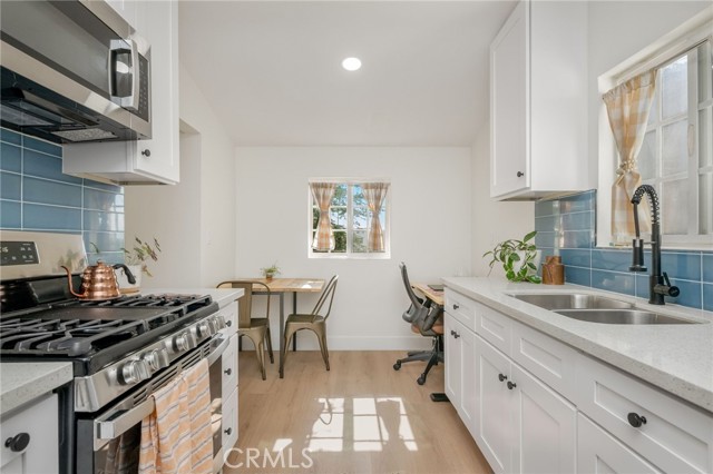 Detail Gallery Image 4 of 17 For 105 E Marquita, San Clemente,  CA 92672 - – Beds | – Baths