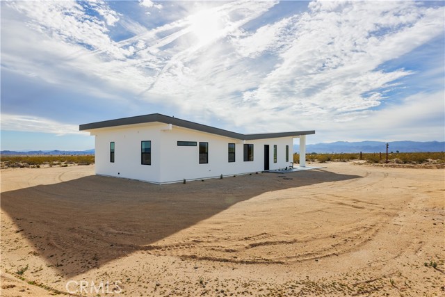 Detail Gallery Image 7 of 56 For 62126 Starlight St, Joshua Tree,  CA 92252 - 3 Beds | 3 Baths