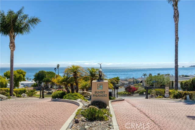 226 Encanto Avenue, Pismo Beach CA: https://media.crmls.org/medias/3f854ff5-5191-4402-a5b5-a4ce1c7ac847.jpg