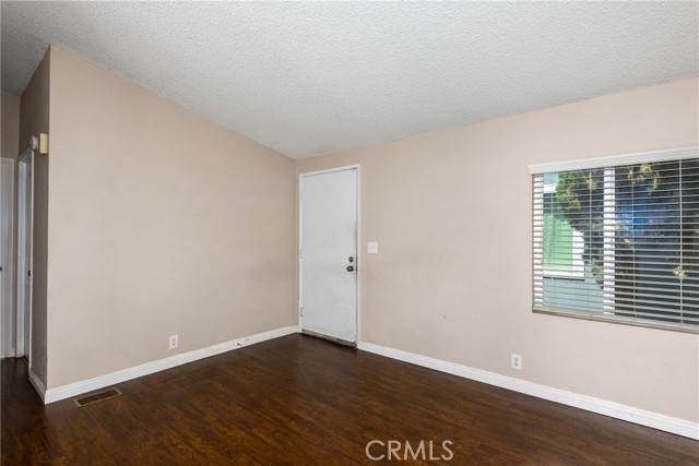 10412 Comstock Road, Corona CA: https://media.crmls.org/medias/3f856ae3-5e52-4885-9aac-9c329ae13201.jpg