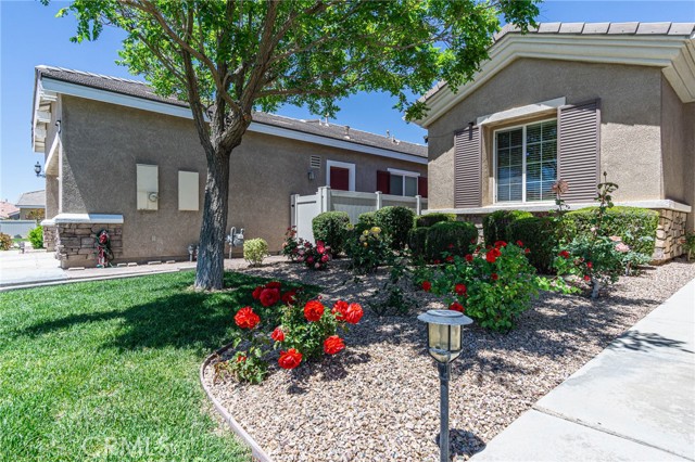 19478 Big Horn Street, Apple Valley CA: https://media.crmls.org/medias/3f859848-f862-446b-b333-c48269be240c.jpg
