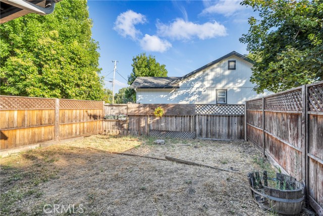 Detail Gallery Image 16 of 39 For 19300 Mountain Meadow S, Hidden Valley Lake,  CA 95467 - 4 Beds | 2 Baths