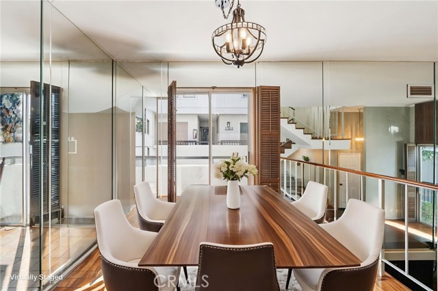 Detail Gallery Image 10 of 37 For 12390 Chandler Bld #J,  Valley Village,  CA 91607 - 3 Beds | 2/1 Baths