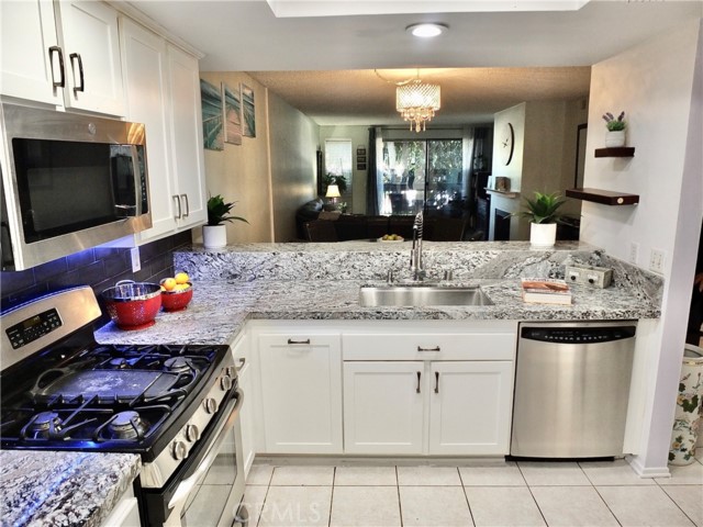 Detail Gallery Image 30 of 47 For 1655 Clark #124,  Long Beach,  CA 90815 - 2 Beds | 2 Baths