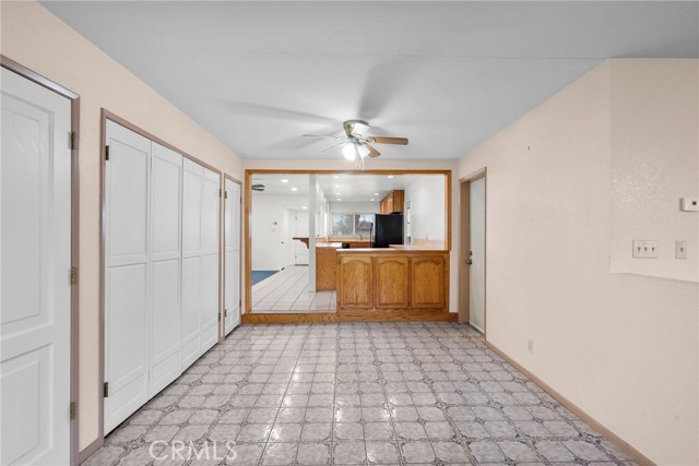 Detail Gallery Image 13 of 37 For 1529 E Avenue Q6, Palmdale,  CA 93550 - 4 Beds | 2 Baths