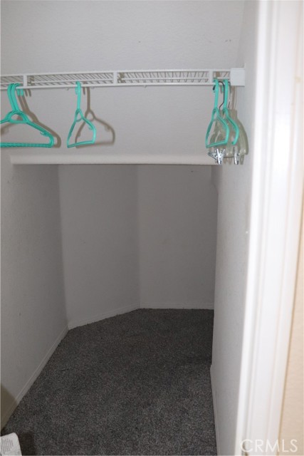 Detail Gallery Image 16 of 53 For 9375 Agave, Hesperia,  CA 92344 - 4 Beds | 2/1 Baths