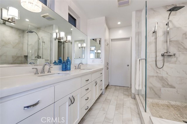 527 24th Street, Manhattan Beach, California 90266, 4 Bedrooms Bedrooms, ,2 BathroomsBathrooms,Residential,Sold,24th,SB23090916