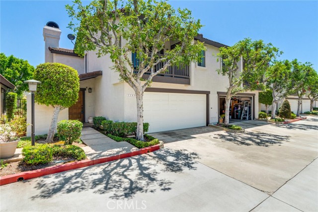 Detail Gallery Image 1 of 29 For 2209 E Badillo St, Covina,  CA 91724 - 3 Beds | 3 Baths