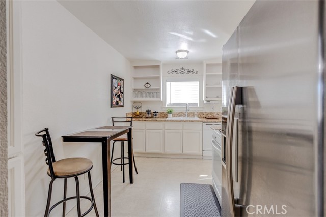 Detail Gallery Image 11 of 28 For 15461 Hesperia Rd, Victorville,  CA 92395 - 2 Beds | 1 Baths