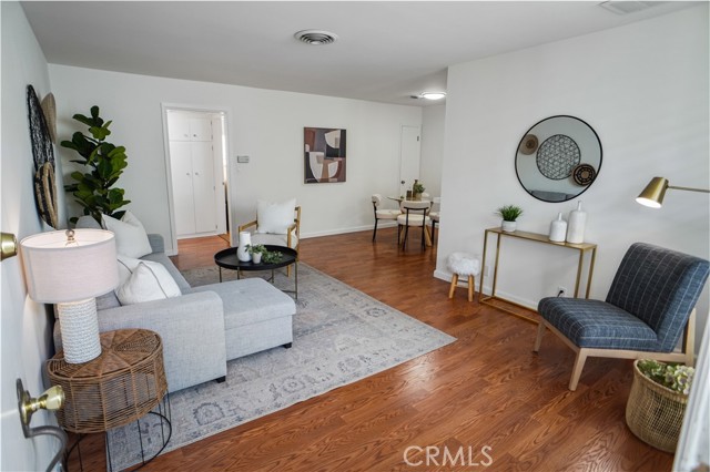 Detail Gallery Image 2 of 12 For 504 N Louise St #16,  Glendale,  CA 91206 - 1 Beds | 1 Baths