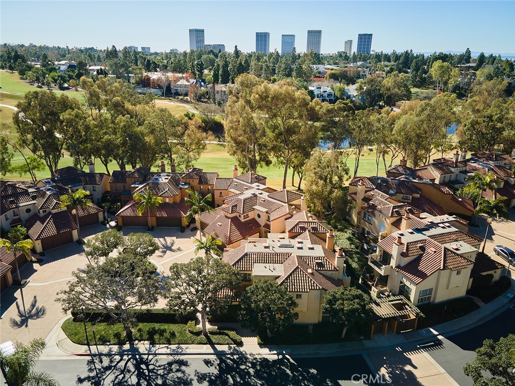 https://media.crmls.org/medias/3f88fcd5-d820-48b6-9345-fa17d2e8419d.jpg?preset=X-Large