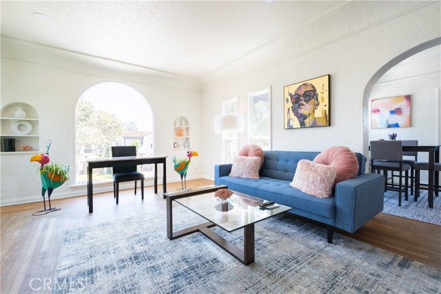 Detail Gallery Image 2 of 40 For 2533 Eucalyptus Ave, Long Beach,  CA 90806 - 8 Beds | 5 Baths