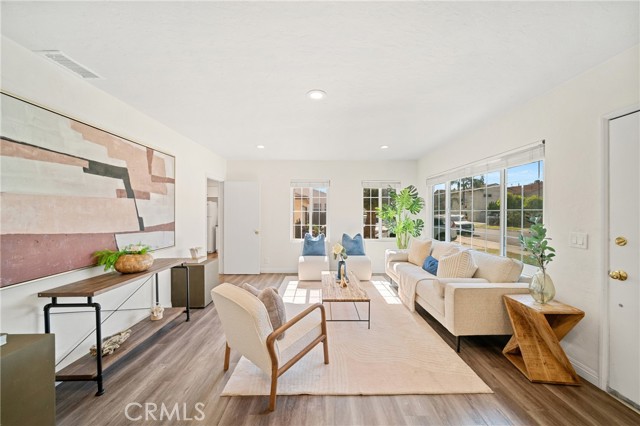 12218 Academy Way, Artesia CA: https://media.crmls.org/medias/3f898eeb-d97a-4592-93d3-4e32127ebfd1.jpg