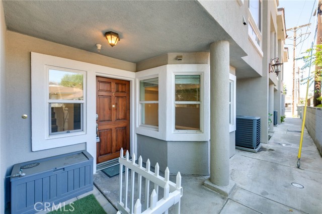 Detail Gallery Image 5 of 32 For 7266 Jackson Pl #3,  San Gabriel,  CA 91775 - 4 Beds | 5 Baths