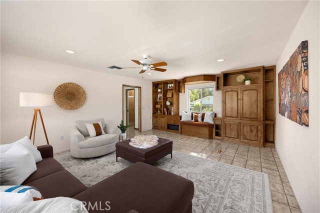 1753 N Albright Avenue, Upland CA: https://media.crmls.org/medias/3f8a3af3-f1db-4787-91ea-43df8c1498f1.jpg