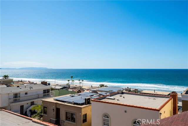 Detail Gallery Image 10 of 19 For 221 30th St, Manhattan Beach,  CA 90266 - 4 Beds | 4/1 Baths
