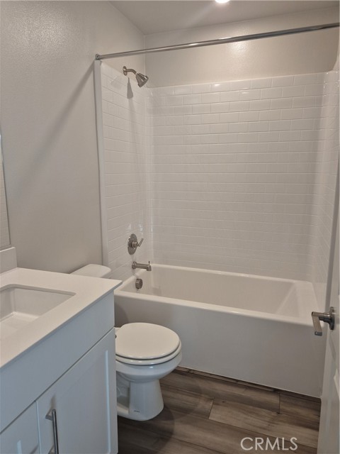 Detail Gallery Image 17 of 24 For 2137 Cumberland, Pomona,  CA 91766 - 4 Beds | 3/1 Baths