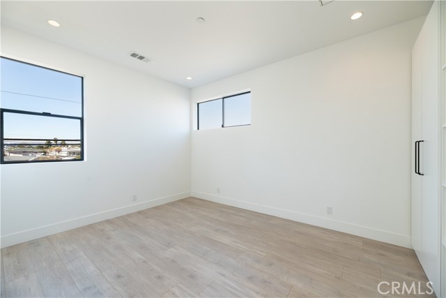 Detail Gallery Image 11 of 26 For 1809 S Longwood, Los Angeles,  CA 90019 - 4 Beds | 3 Baths