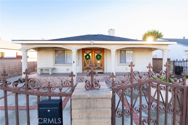 Detail Gallery Image 3 of 27 For 3980 Platt, Lynwood,  CA 90262 - 4 Beds | 2 Baths