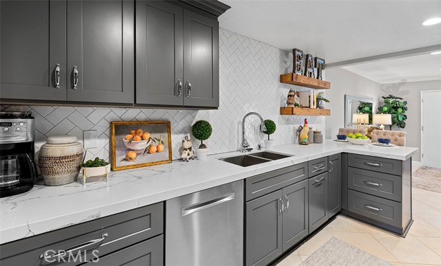 Detail Gallery Image 10 of 42 For 3922 Ravenswood Dr, Yorba Linda,  CA 92886 - 3 Beds | 2 Baths