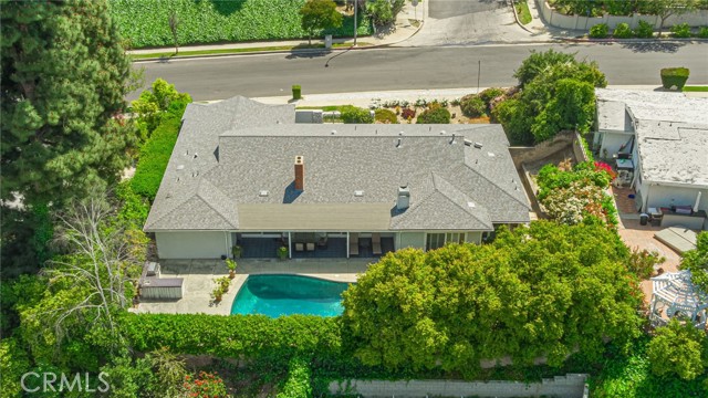 Detail Gallery Image 55 of 62 For 18621 Paseo Nuevo Dr, Tarzana,  CA 91356 - 4 Beds | 3/1 Baths
