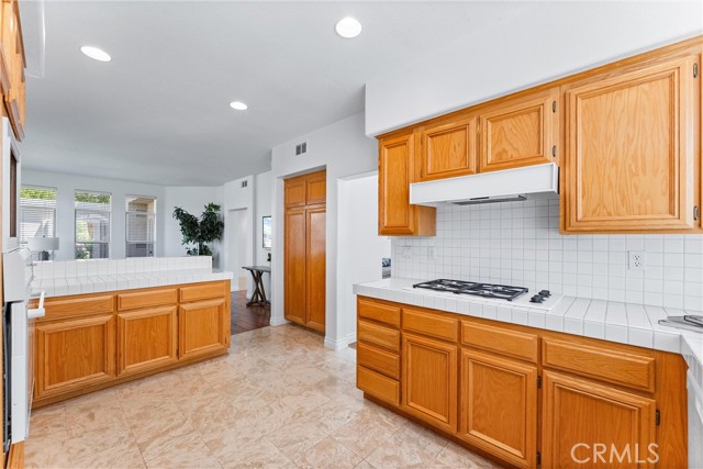 3 Vista Frondosa, Rancho Santa Margarita CA: https://media.crmls.org/medias/3f8d5af4-24ba-485d-9d7f-15ddd61227b2.jpg