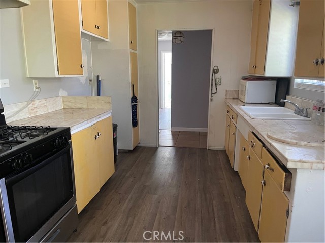 Detail Gallery Image 8 of 17 For 1106 N Durward, Banning,  CA 92220 - 3 Beds | 2 Baths