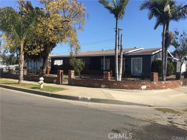 2564 W Glenoaks Ave, Anaheim, CA 92801