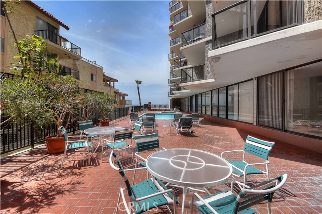 531 Esplanade, Redondo Beach, California 90277, 2 Bedrooms Bedrooms, ,2 BathroomsBathrooms,Residential,Sold,Esplanade,PV17077678