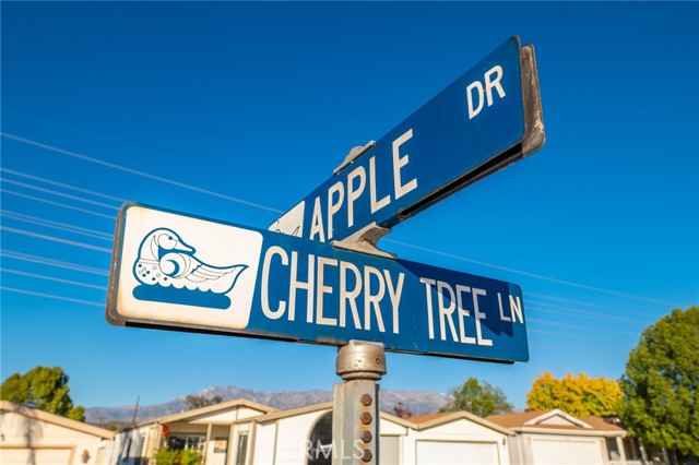 Detail Gallery Image 3 of 55 For 10961 Desert Lawn Dr #86,  Calimesa,  CA 92320 - 3 Beds | 2 Baths