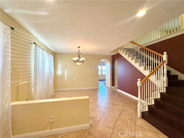 Detail Gallery Image 2 of 30 For 2541 Hillcrest St, Signal Hill,  CA 90755 - 4 Beds | 4 Baths