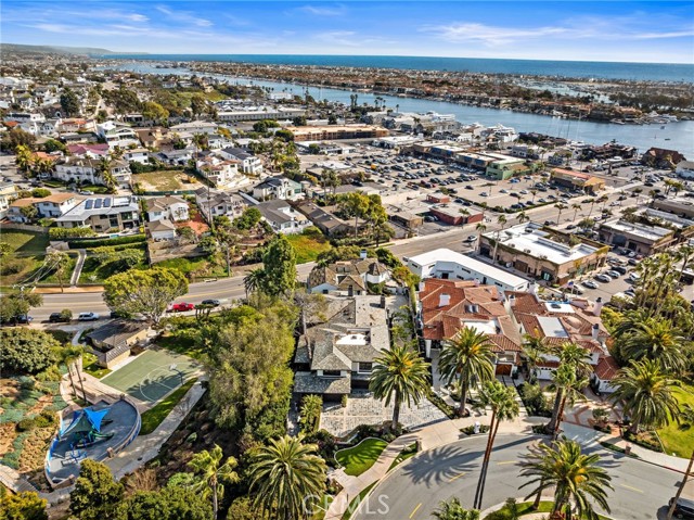 2907 Cliff Drive, Newport Beach CA: https://media.crmls.org/medias/3f909cc4-4bfc-4233-8e8a-0381facedc91.jpg