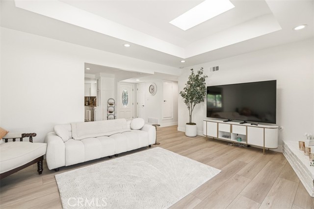 Detail Gallery Image 20 of 46 For 1301 Cameo Dr, Tustin,  CA 92780 - 4 Beds | 2 Baths