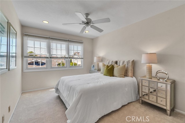 4 E Trenton, Irvine CA: https://media.crmls.org/medias/3f91940b-0f73-4d88-b9fe-b5e4ac03a4f0.jpg