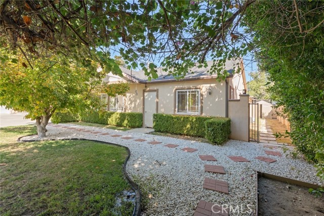 Detail Gallery Image 26 of 31 For 22639 Calvert St #F,  Woodland Hills,  CA 91367 - 1 Beds | 1 Baths